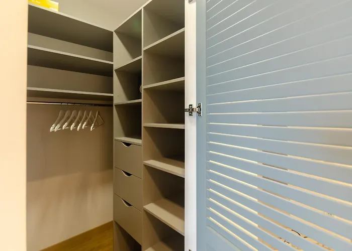 Petrovdom In Smart Apartments In New York Concept House