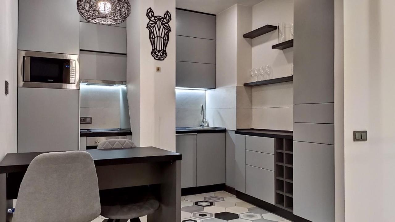 Petrovdom In Smart In New York Concept House *