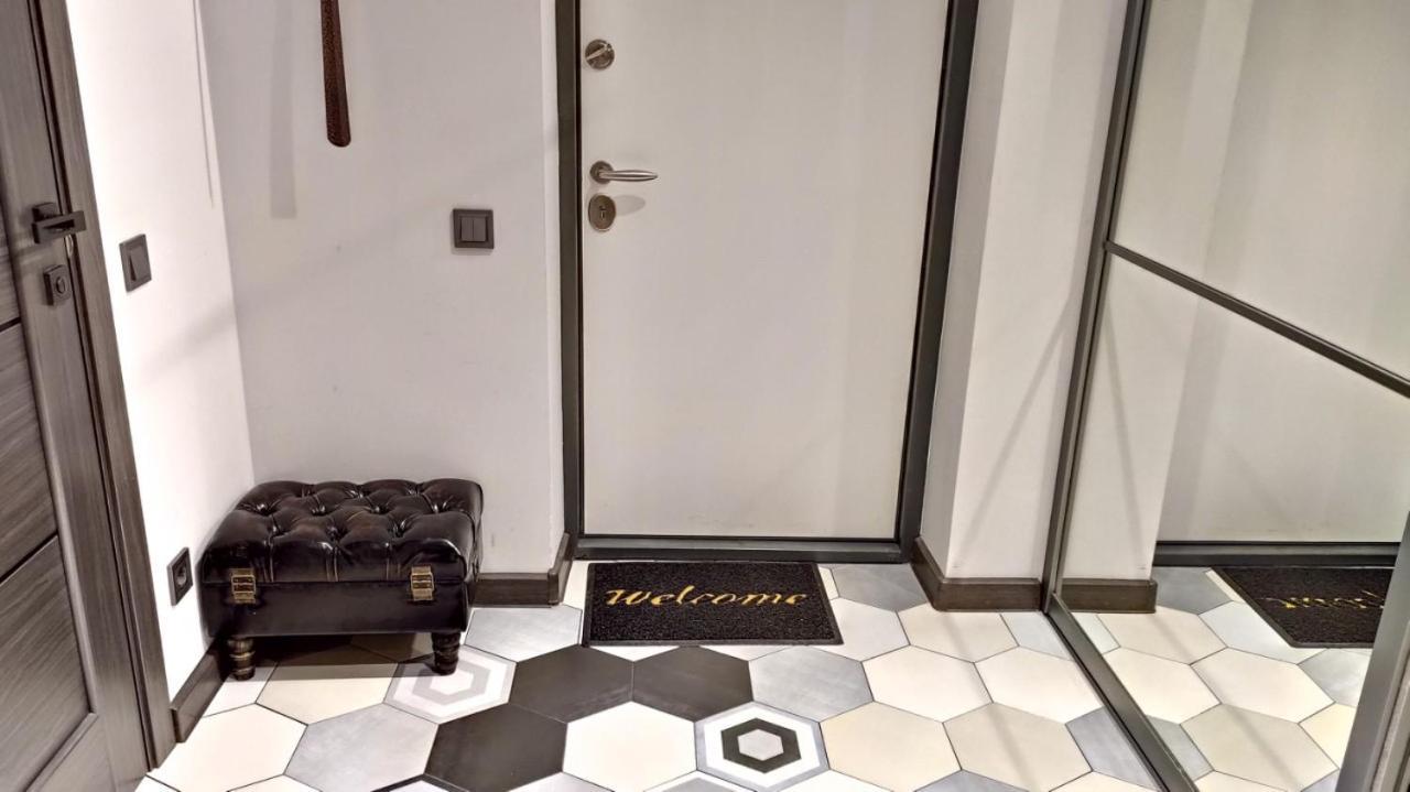 Petrovdom In Smart In New York Concept House Apartment