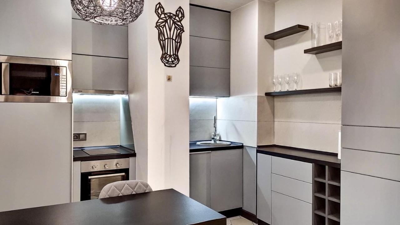 Petrovdom In Smart In New York Concept House *