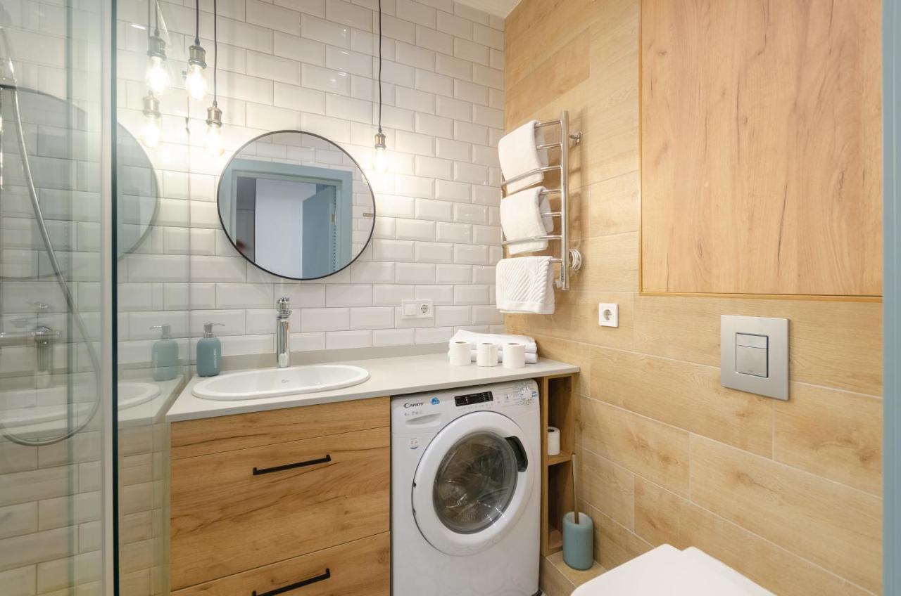Petrovdom In Smart In New York Concept House *