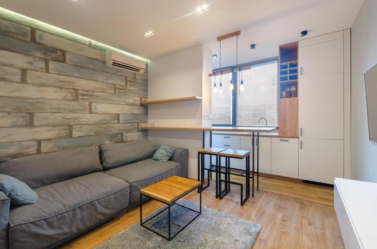 Petrovdom In Smart In New York Concept House *
